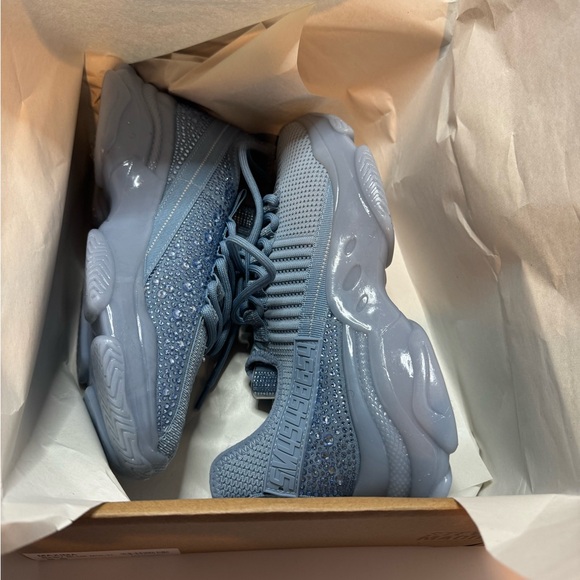 Steve Madden Maxima Baby Blue Multi Size 9.5 NIB Sneakers - Picture 8 of 10